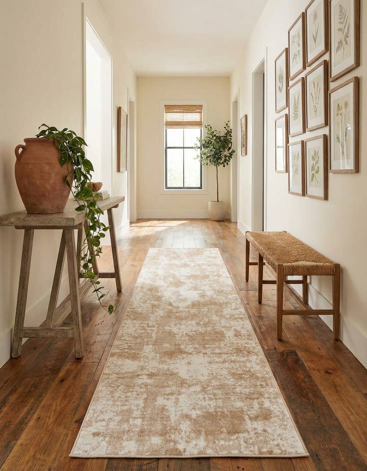 Detail image of 2' 7 x 12' Aurora Runner Rug