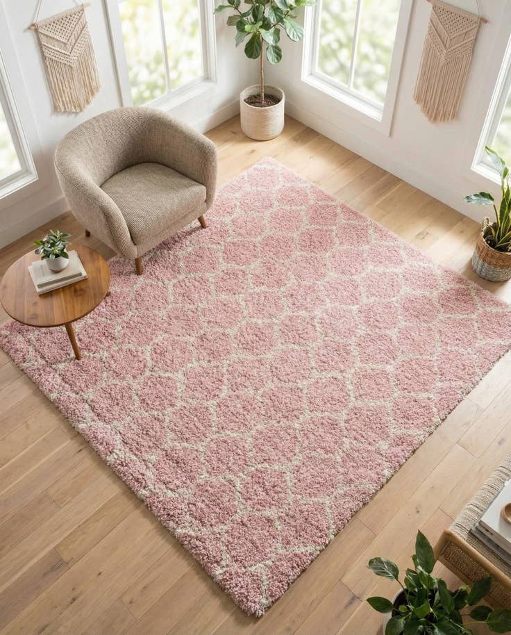 Detail image of 7' 10 x 7' 10 Lattice Shag Square Rug