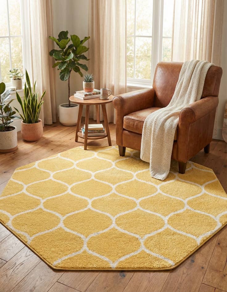 Detail image of 5' 3 x 5' 3 Lattice Frieze Octagon Rug