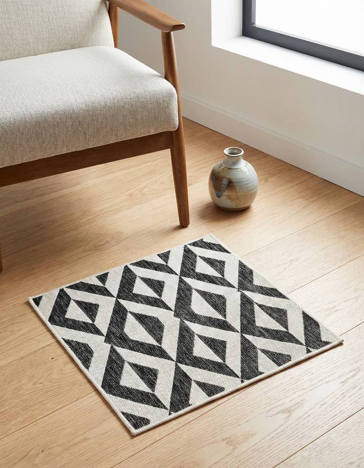 Detail image of 1' 4 x 1' 4 Washable Jill Zarin Napa Indoor / Outdoor Sample Rug