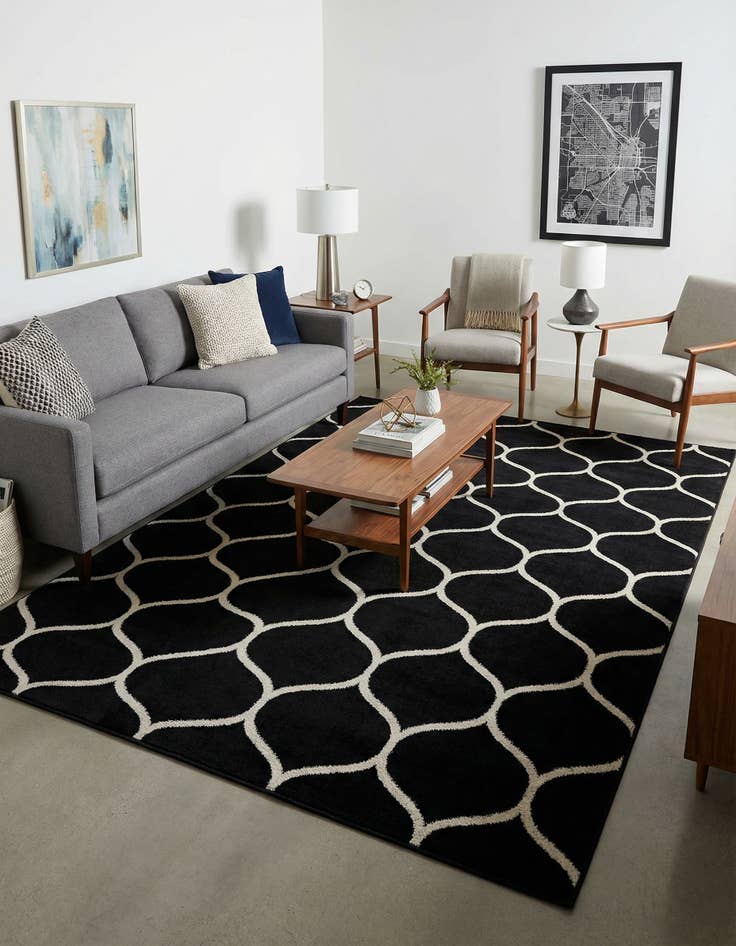 Detail image of 6' x 9' Lattice Frieze Rug