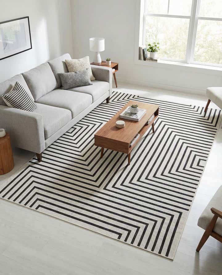 6' x 9' Easy-Clean Modern Indoor / Outdoor Rug