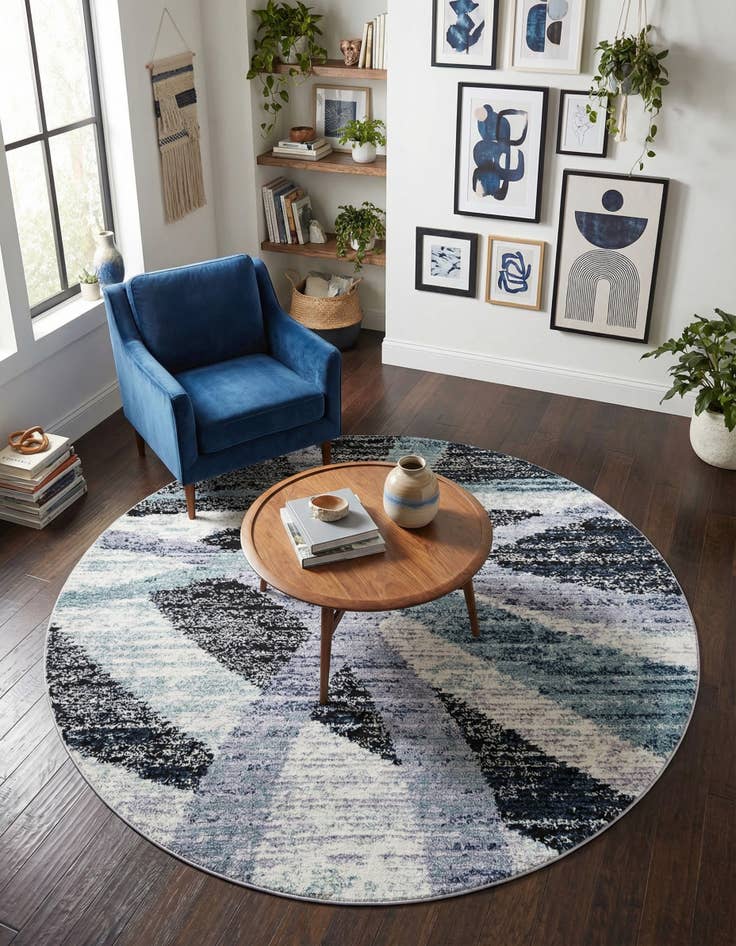 Detail image of 7' 10 x 7' 10 Tucson Round Rug