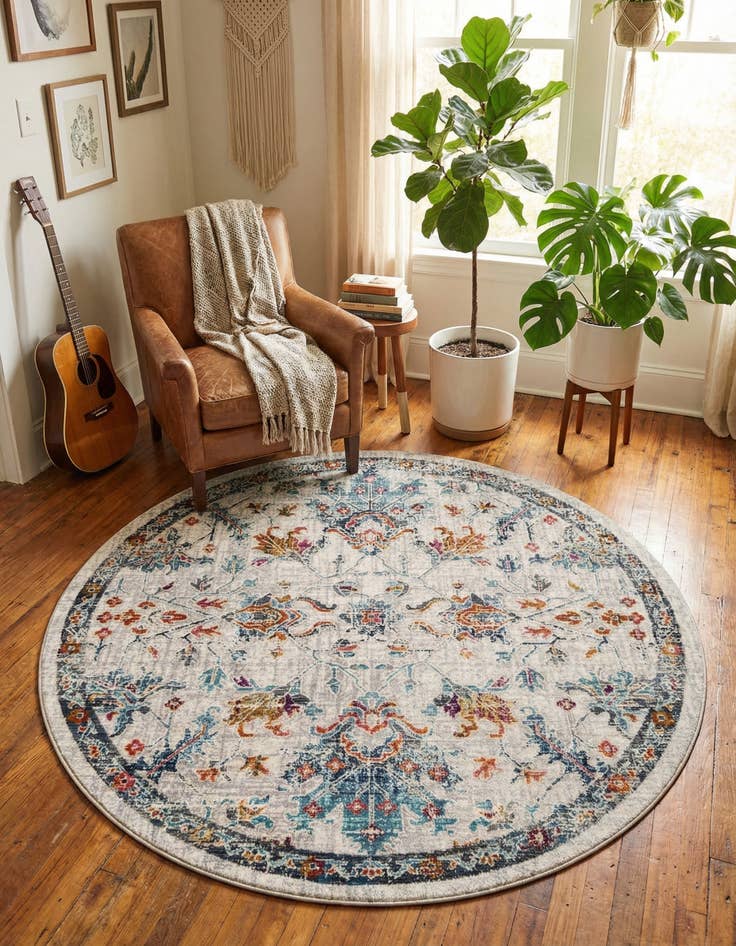 Detail image of 5' x 5' Budapest Round Rug
