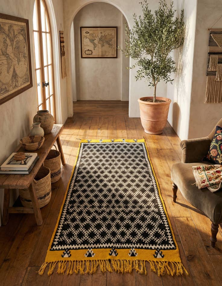 Detail image of 4' 6 x 7' 7 Hand Knotted Moroccan Oriental Wool Runner Rug