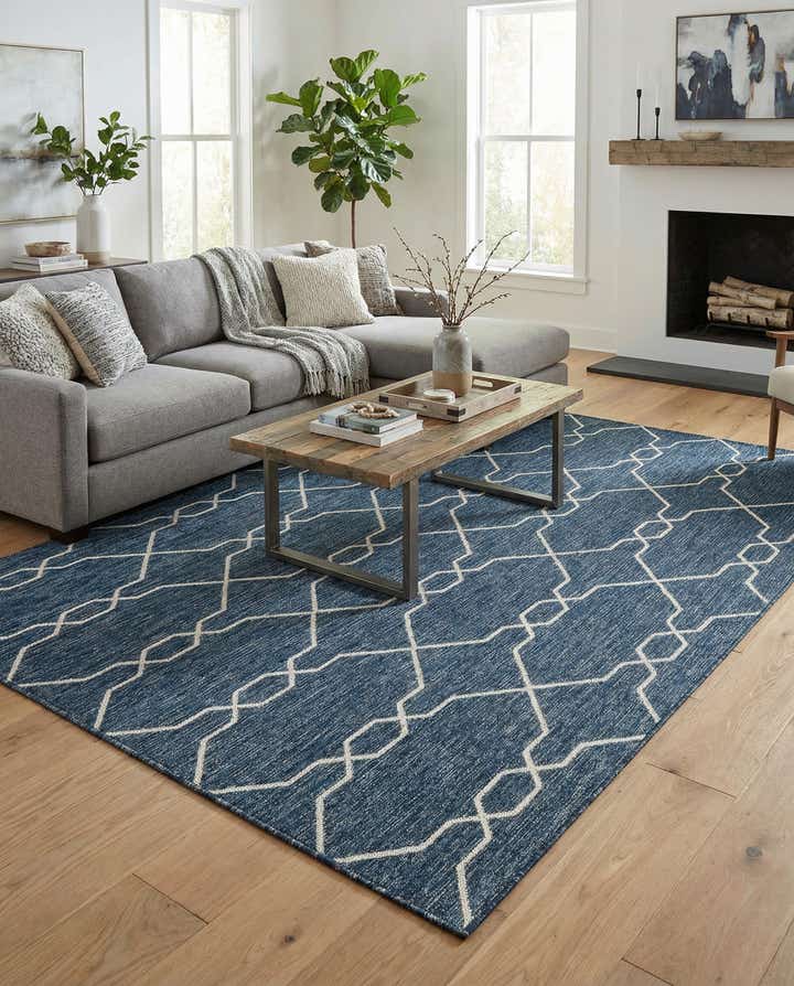 5' 3 x 8' Easy-Clean Lattice Indoor / Outdoor Rug