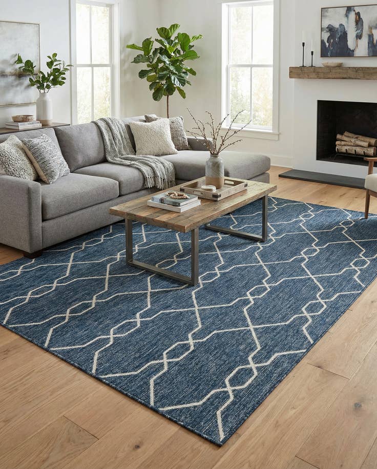 Detail image of 5' 3 x 8' Easy-Clean Lattice Indoor / Outdoor Rug