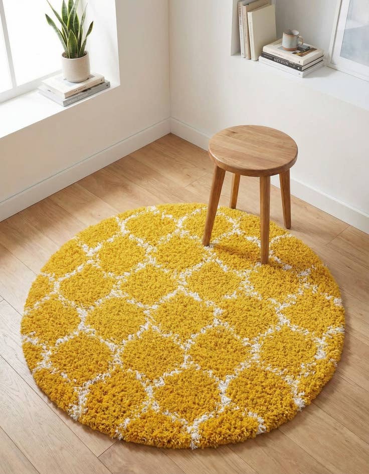 Detail image of 3' 3 x 3' 3 Trellis Shag Round Rug