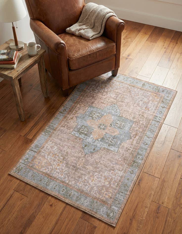 Detail image of 3' 6 x 5' 6 Timeless Rug