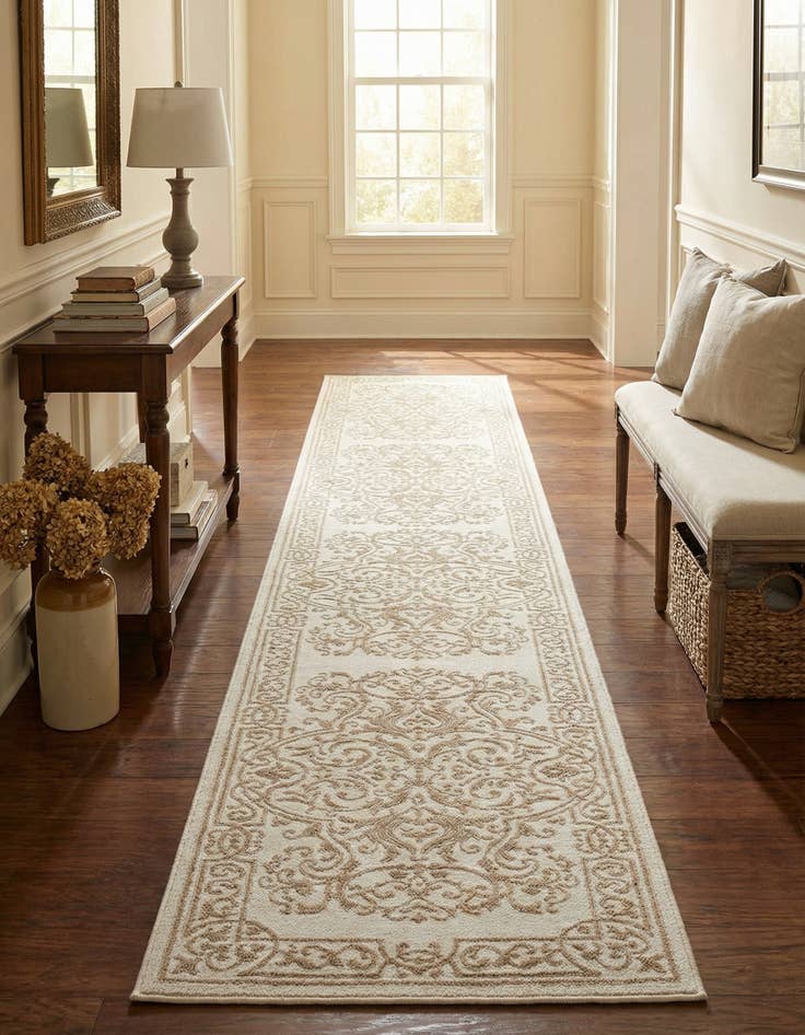 Detail image of 2' 6 x 14' Hermitage Runner Rug