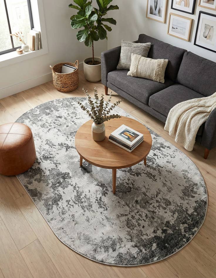 Detail image of 4' x 6' Metropolis Oval Rug