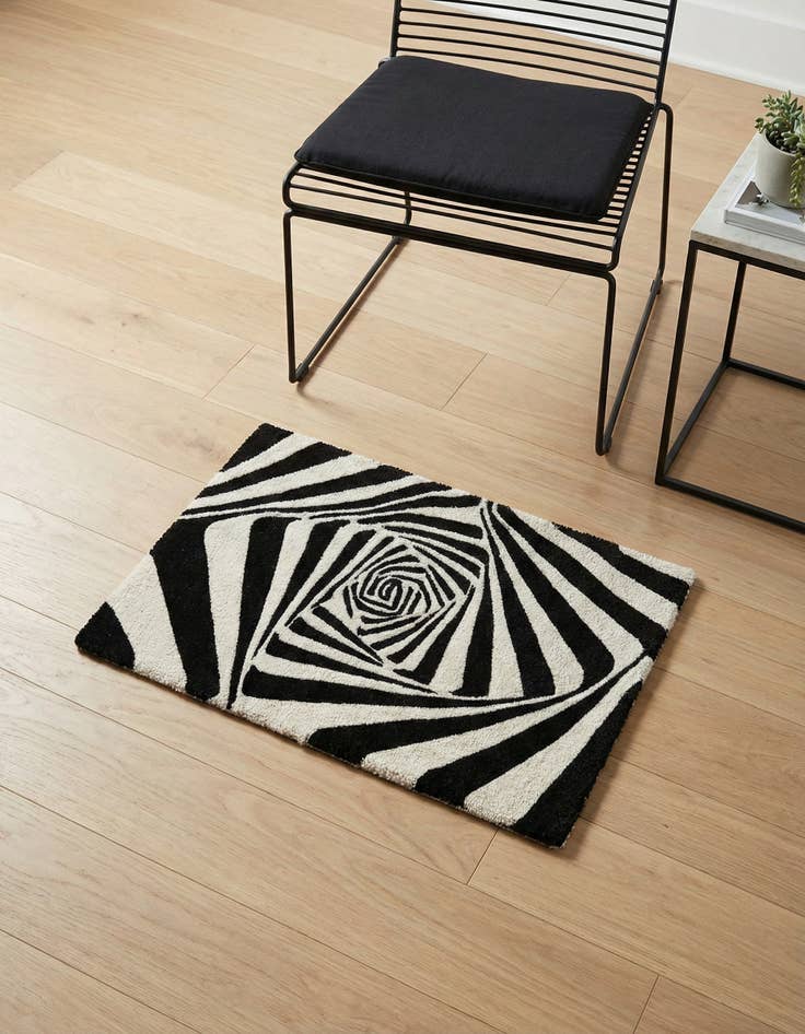 Detail image of 2' x 3' 1 Vortex Wool Rug