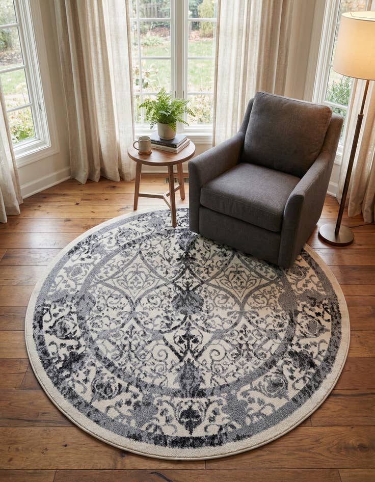 Detail image of 6' x 6' Miranda Round Rug