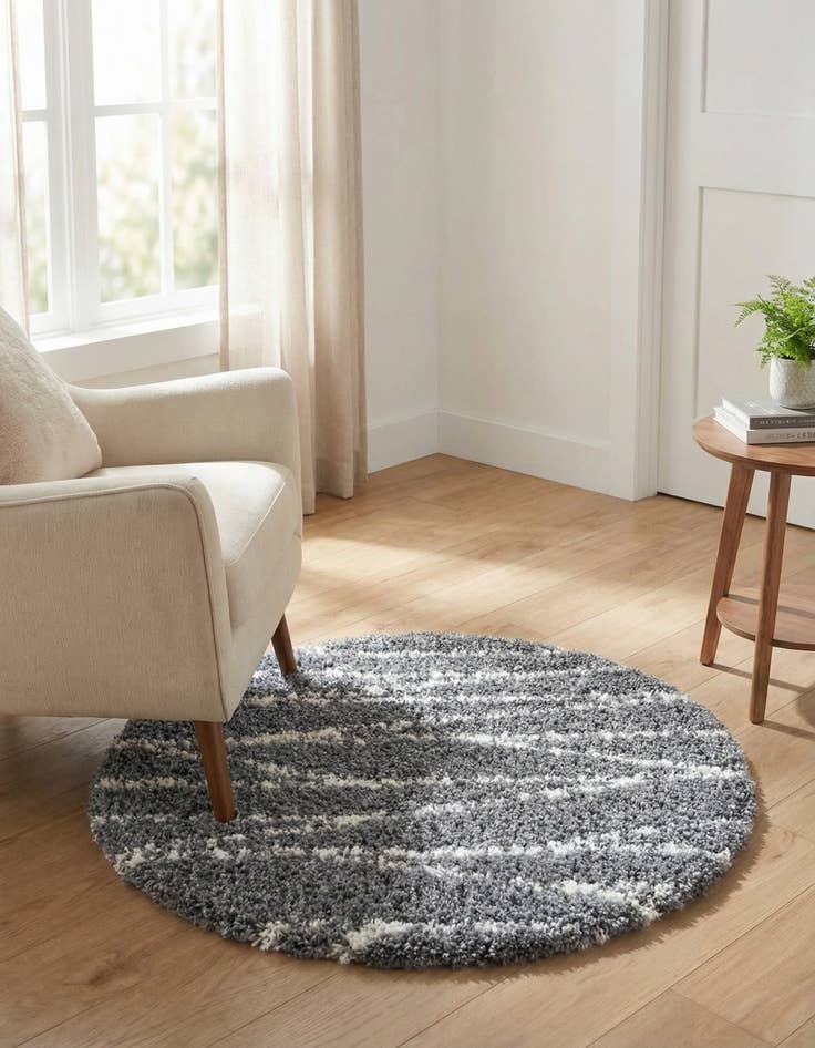 Detail image of  3' 3 x 3' 3 Serenity Shag Round Rug