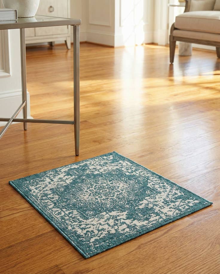 Detail image of 1' 4 x 1' 4 Easy-Clean Jill Zarin Dubai Indoor / Outdoor Sample Rug