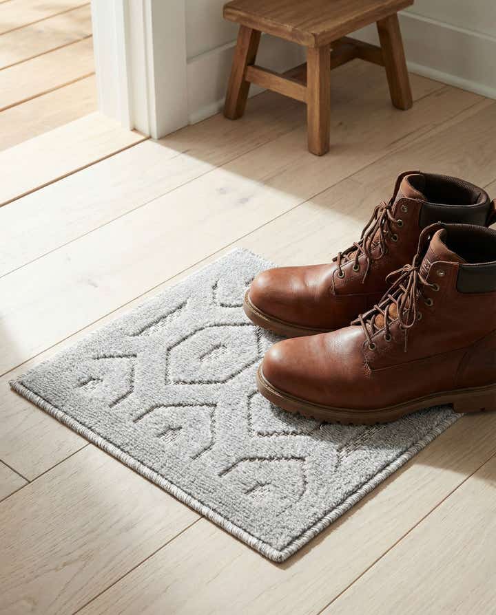 1' 4 x 1' 4 Easy-Clean Trellis Textured Indoor / Outdoor Sample Rug