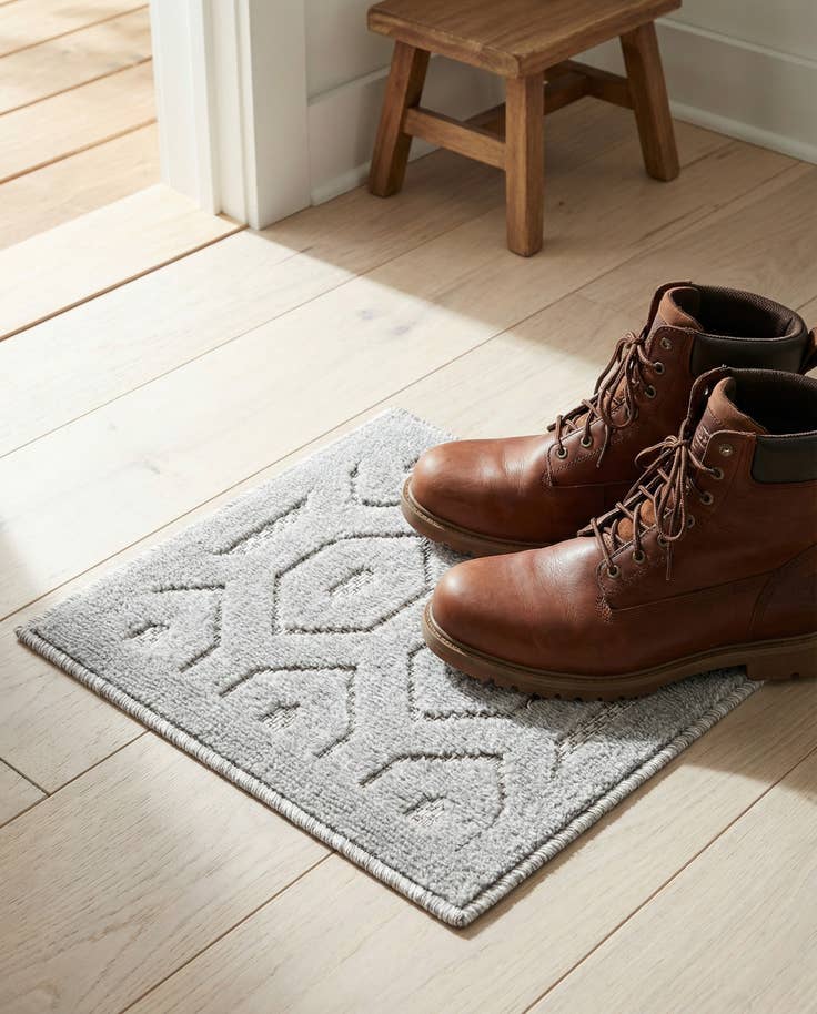 Detail image of 1' 4 x 1' 4 Easy-Clean Trellis Textured Indoor / Outdoor Sample Rug