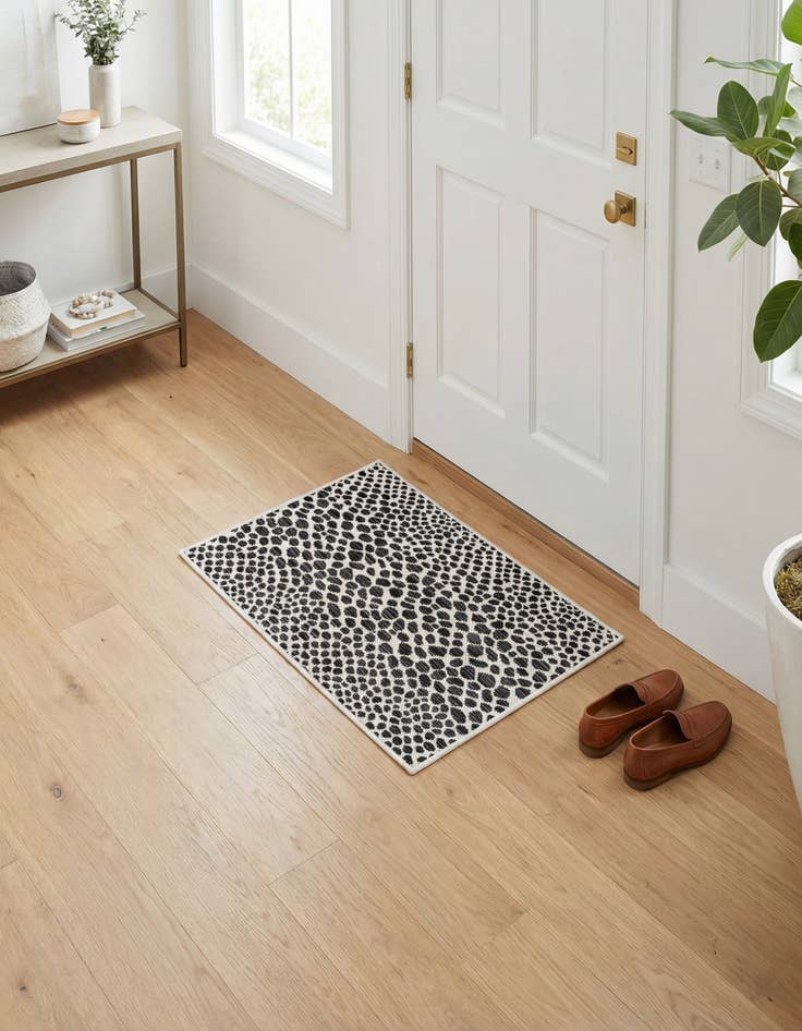 Detail image of 2' x 3'  Washable Jill Zarin Cape Town Indoor / Outdoor Rug