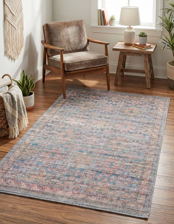 Detail image of 3' 3 x 5' 3 Washable Nostalgia Rug