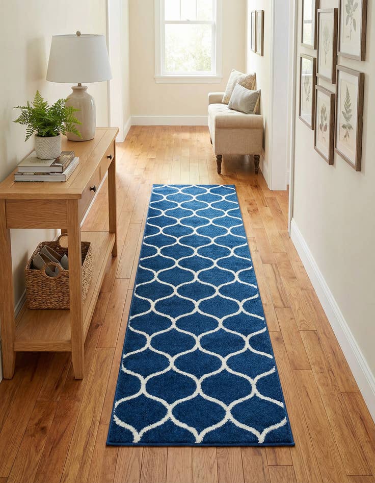 Detail image of 2' x 8' 8 Trellis Frieze Runner Rug