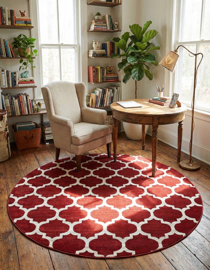 Detail image of 7' 10 x 7' 10 Lattice Round Rug