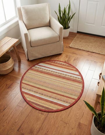 3' 3 x 3' 3 Easy-Clean Baja Indoor / Outdoor Round Rug