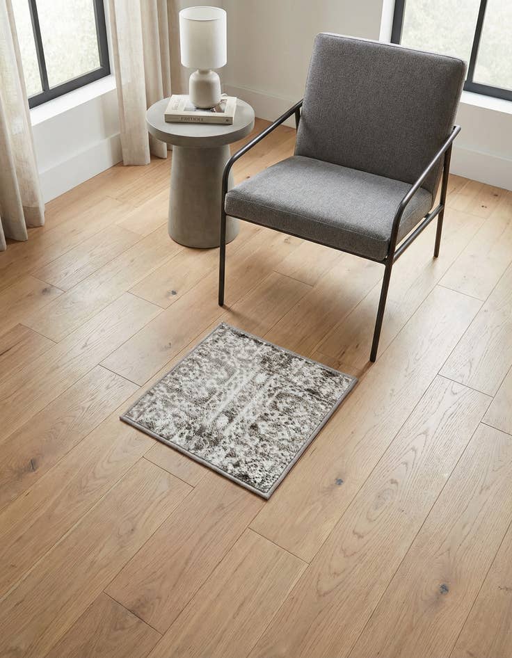 Detail image of 1' 4 x 1' 4 Oxford Sample Rug