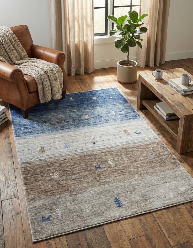 Detail image of 4' 1 x 6' 1 Gabbeh Rug