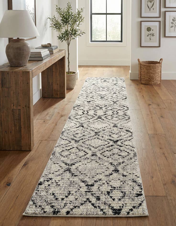 Detail image of 2' 7 x 12' Tucson Runner Rug