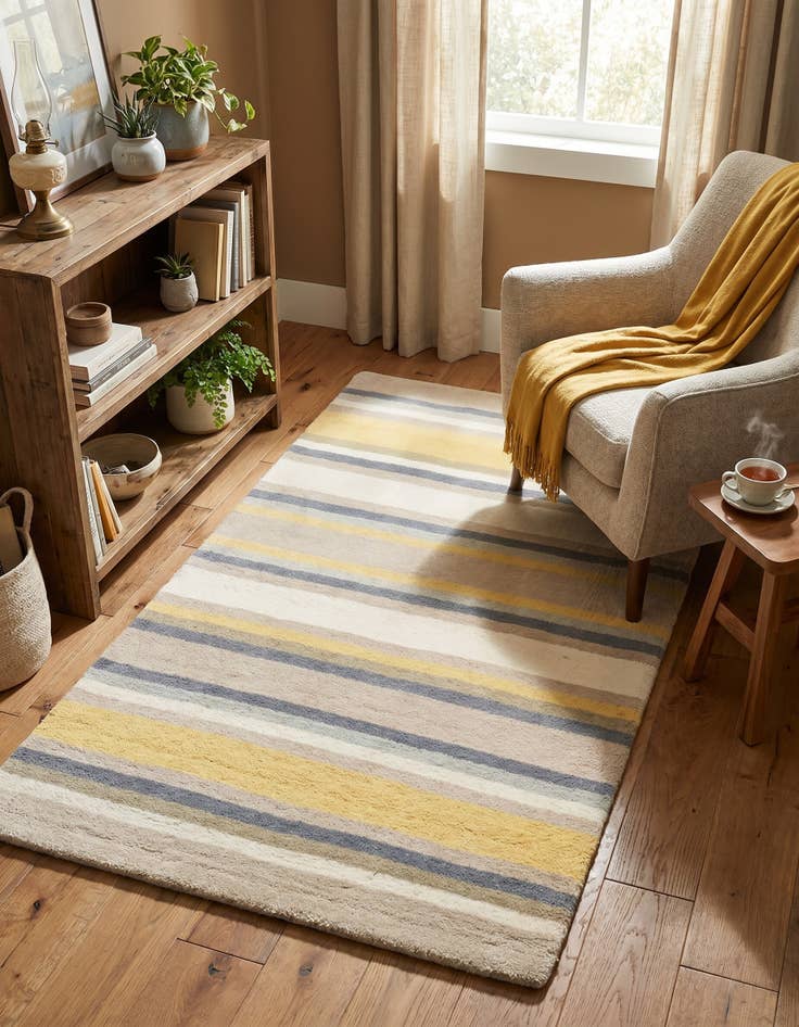 Detail image of 2' 8 x 4' 10 Luna Wool Rug