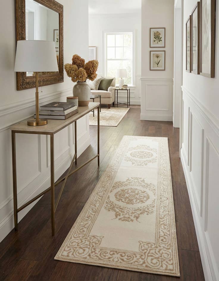 Detail image of  2' x 8' Hermitage Runner Rug