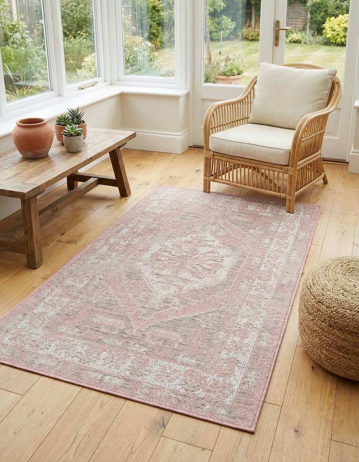 Detail image of 3' x 5' 3  Washable Traditional Indoor / Outdoor Rug