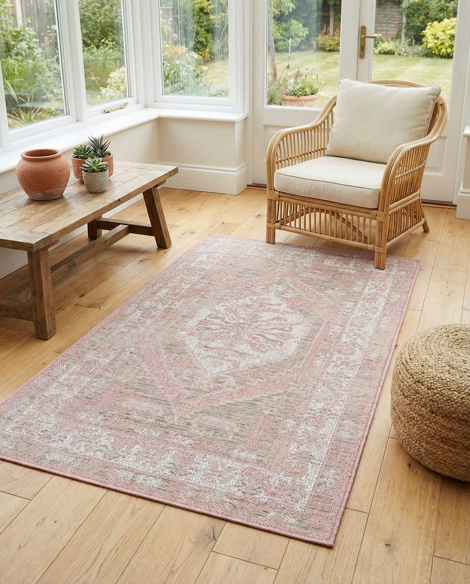 3' x 5' 3 Easy-Clean Traditional Indoor / Outdoor Rug