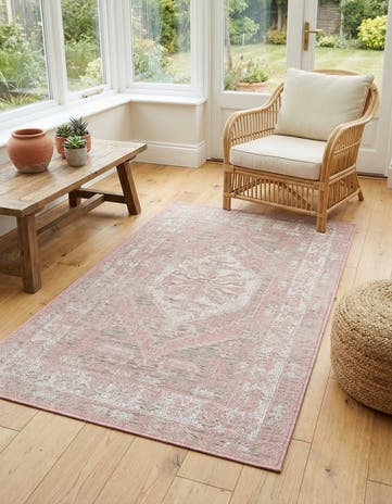 3' x 5' 3 Easy-Clean Traditional Indoor / Outdoor Rug