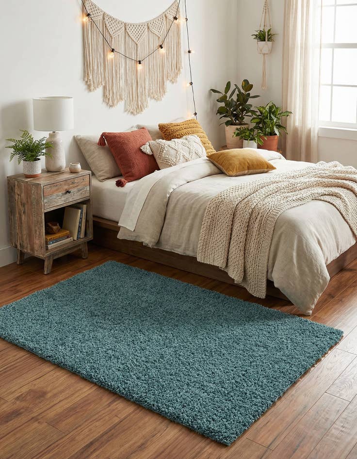 Detail image of  4' x 6' Solid Shag Rug