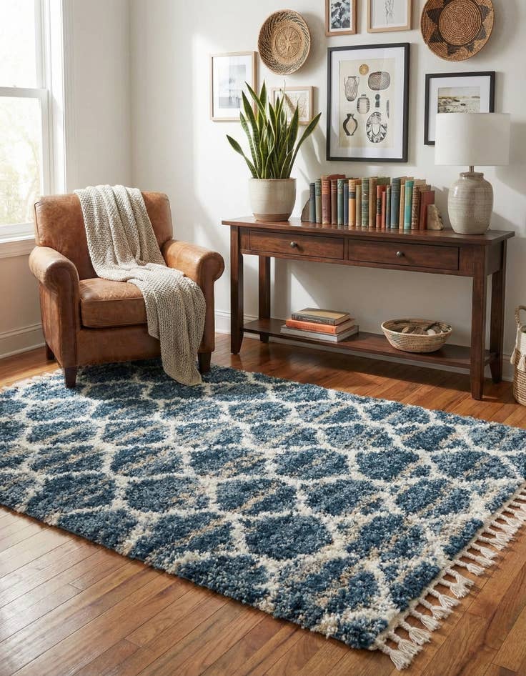 Detail image of 4' x 6' Athena Shag Rug