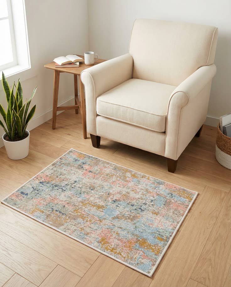 Detail image of 2' 2 x 3' Lotus Rug