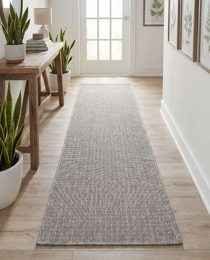2' x 8' Easy-Clean Checkered Indoor / Outdoor Runner Rug