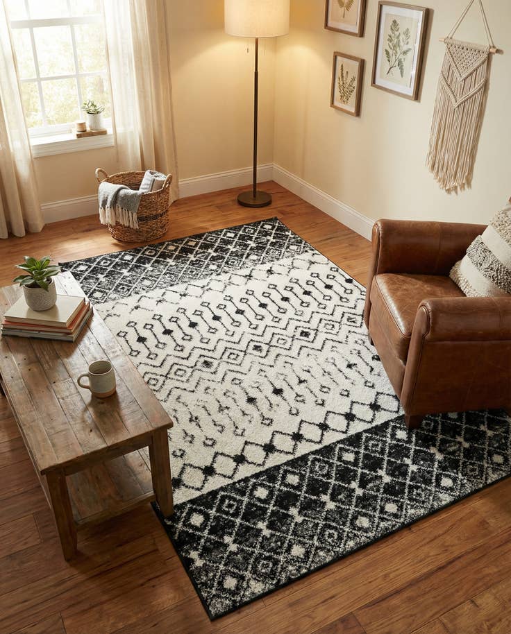 Detail image of 4' x 6' Moroccan Trellis Rug