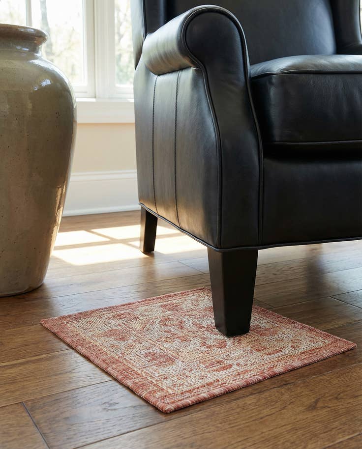 Detail image of 1' 4 x 1' 4 Easy-Clean Traditional Indoor / Outdoor Sample Rug