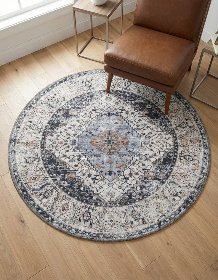 Detail image of 4' x 4'  Washable Yara Round Rug