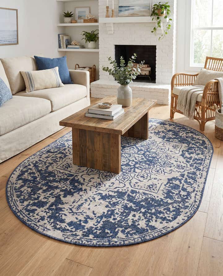5' 3 x 8' Easy-Clean Jill Zarin Indoor / Outdoor Oval Rug