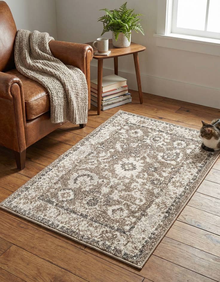 Detail image of 2' x 3' Carrington Rug