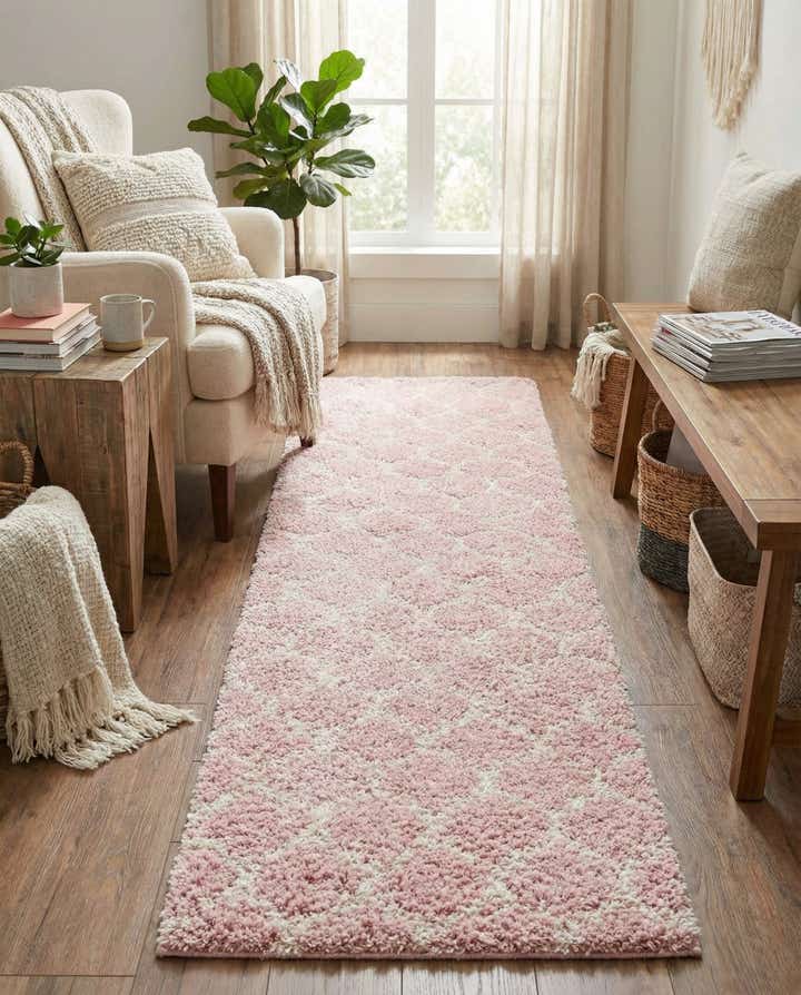 2' 7 x 10' Lattice Shag Runner Rug