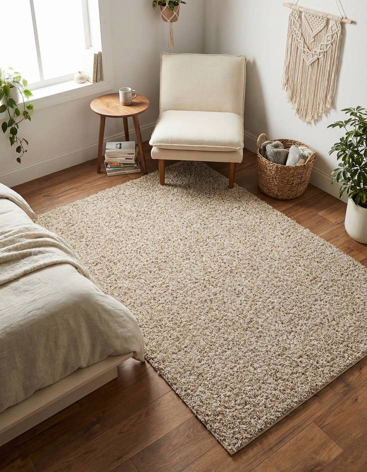 Detail image of 4' x 6' Comfort Solid Shag Rug