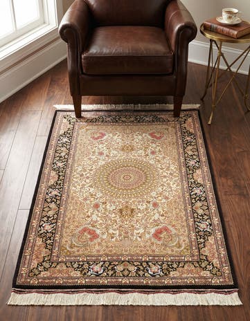 2' 7 x 4' Ghom Silk Rug