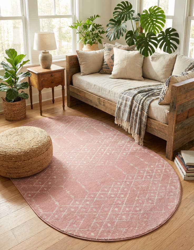 Detail image of 6' 1 x 9' Paxon Trellis Oval Rug