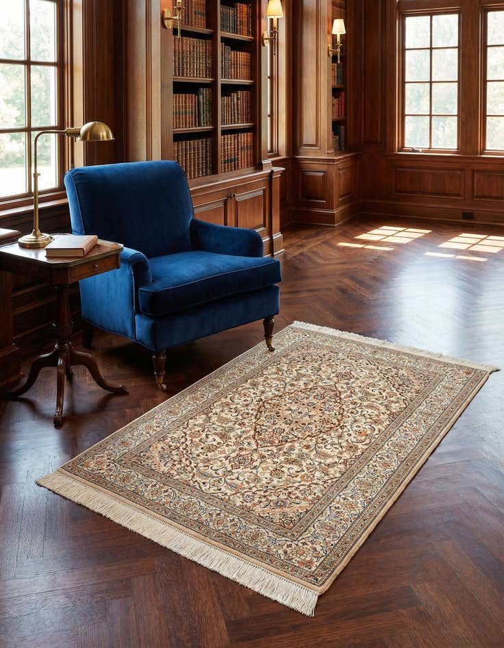 Detail image of 3' 3 x 4' 10 Ghom Silk Rug