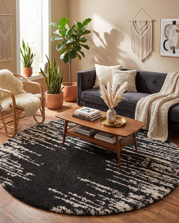 Detail image of 8' x 8' Serenity Shag Round Rug