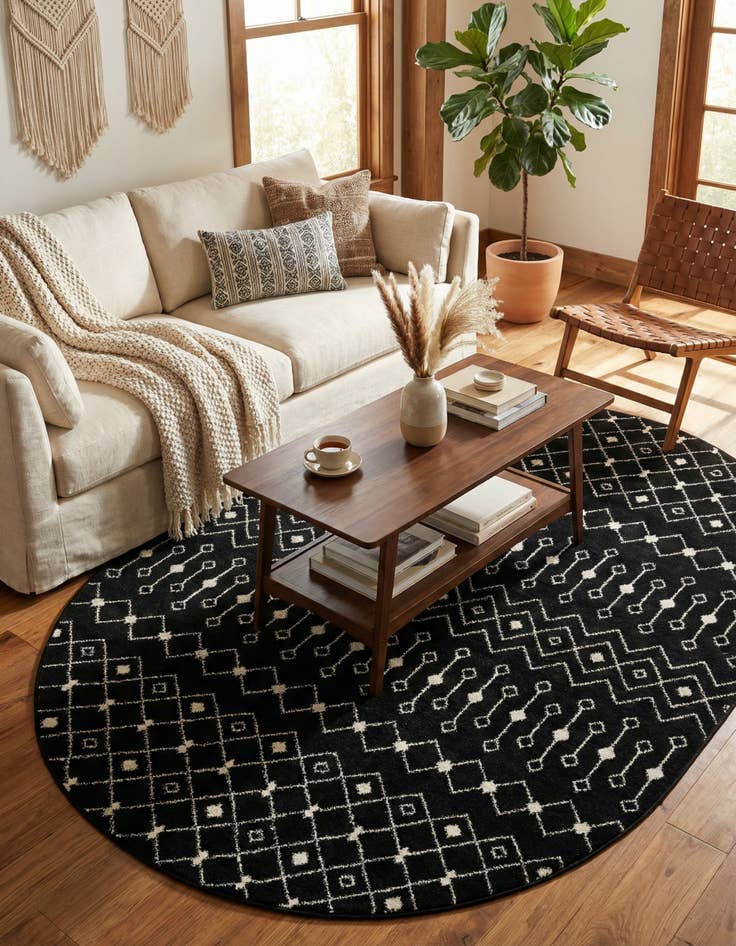 Detail image of 7' 10 x 10' Moroccan Trellis Oval Rug